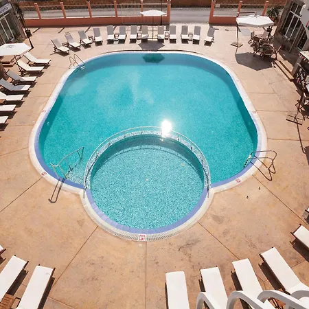 Silver Springs 公寓式酒店 3*