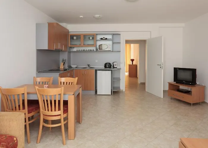 Aparthotel Silver Springs 3*